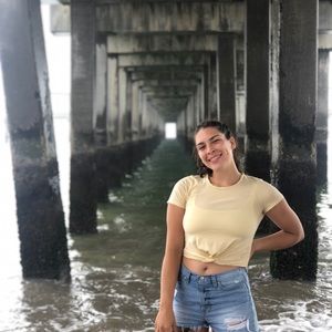 Meet your Posher, Danielle